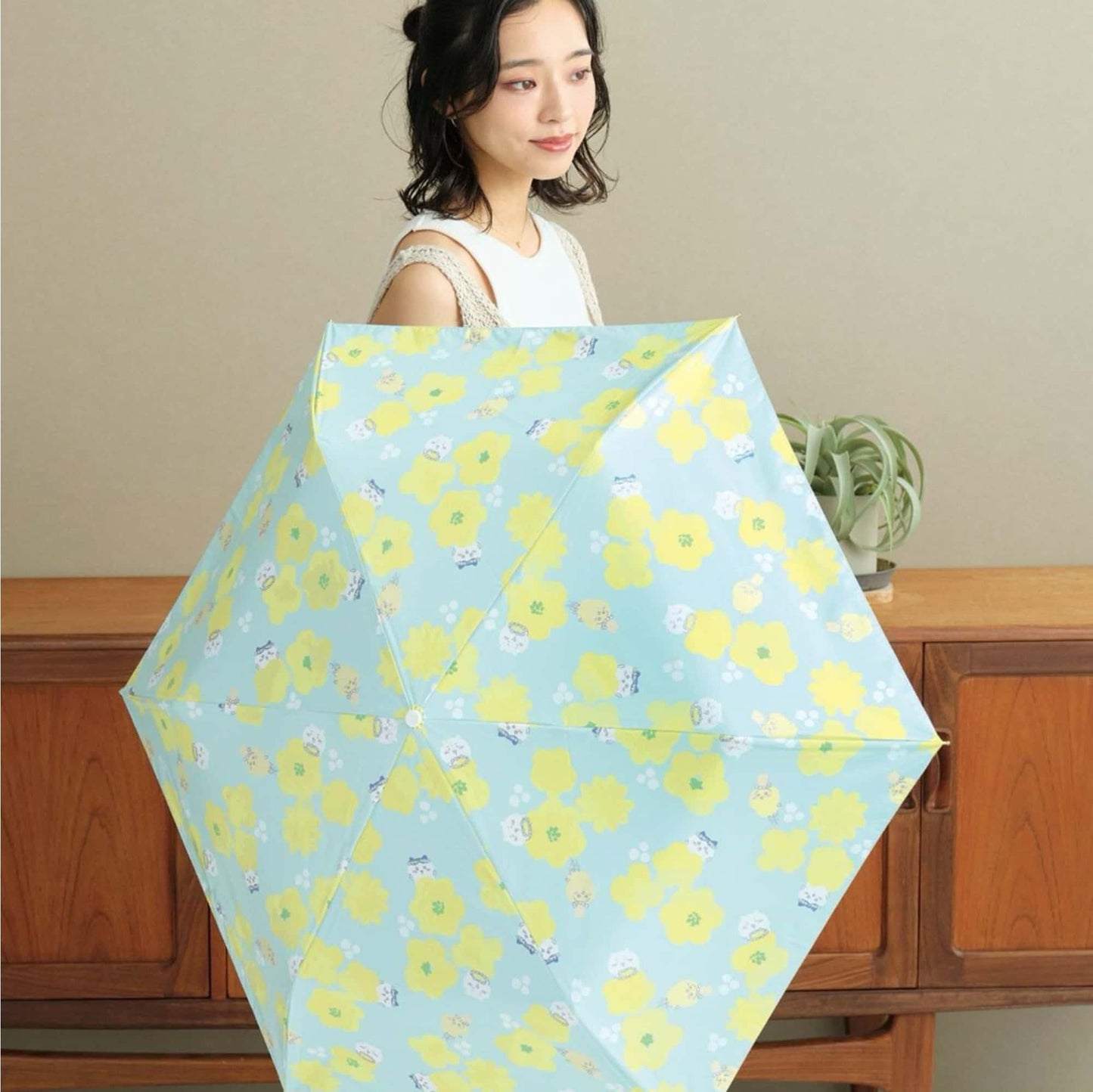 Chiikawa × Wpc. Blackout Shading umbrella. Flower crown sleepy yellow