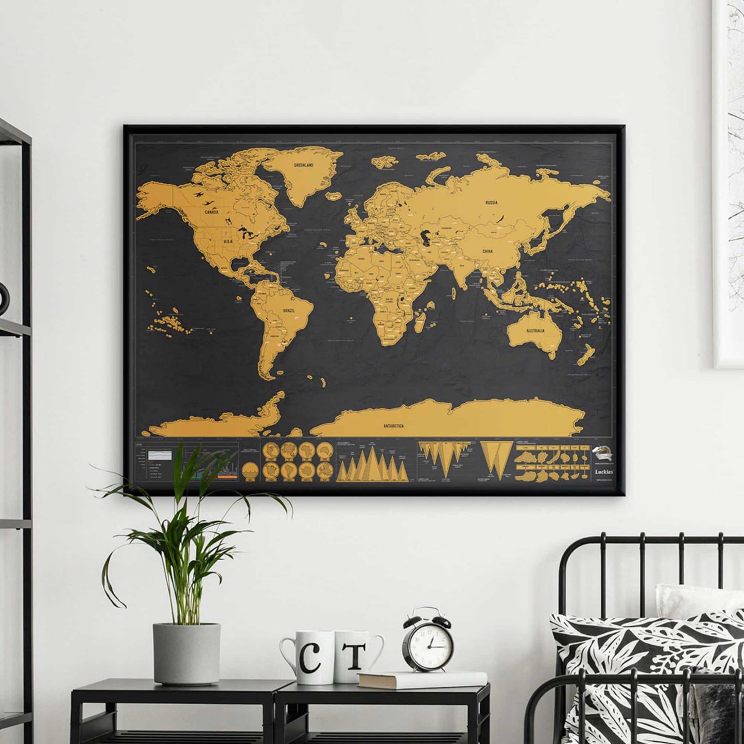 Suck Uk Scratch Deluxe map 42x30